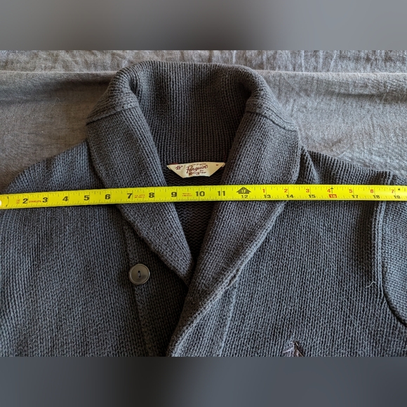 Penguin Cardigan (READ) - Picture 4 of 5